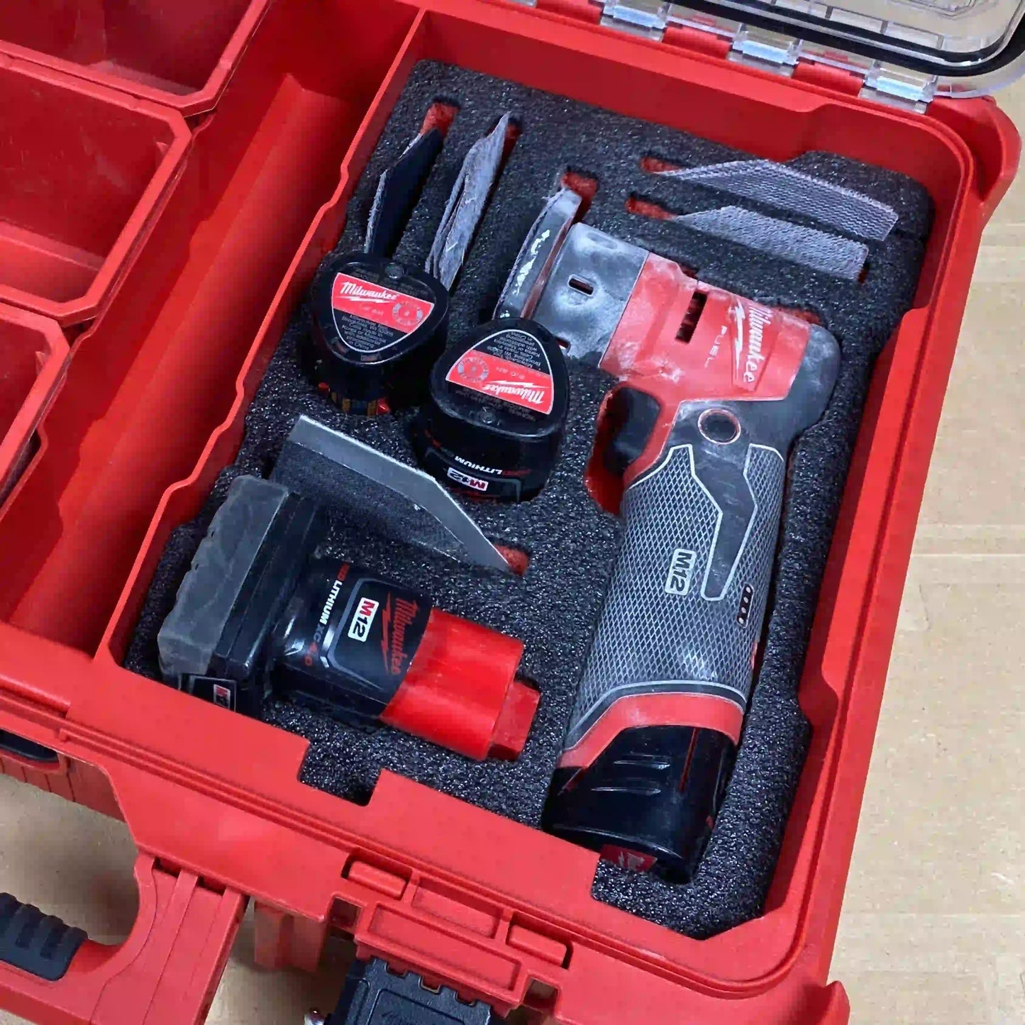 Milwaukee m12 orbital discount sander